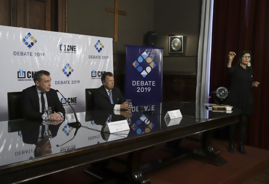 FOTO NA CAMARA NACIONAL ELECTORAL. Santiago Corcuera y Alberto Dalla Via durante el sorteo.