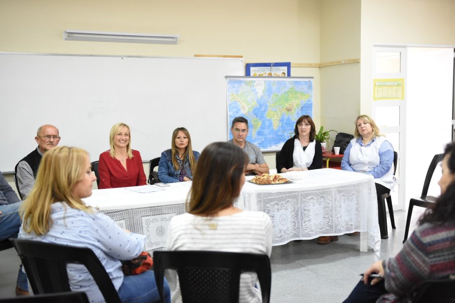 FOTO CP// FAE./ La entrega tuvo lugar ayer en la Escuela Brigadier L&oacute;pez.