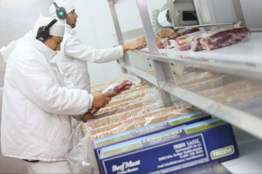 FOTO INTERNET CORTES. A Madrid y Barcelona llegan para venta directa en carnicer&iacute;as y restaurantes. FOTO INTERNET PRODUCTO. La carne del frigor&iacute;fico que vendi&oacute; productos con hueso a Europa.