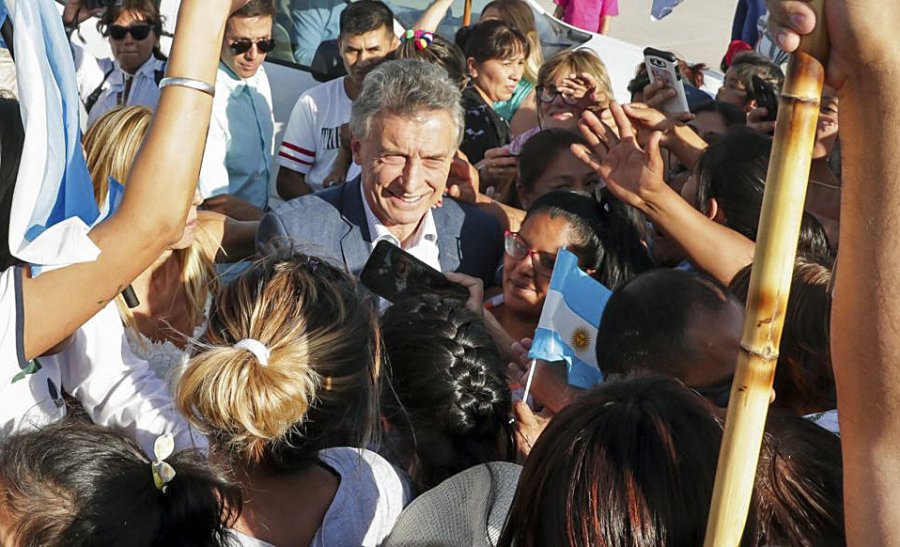 FOTO NA PRESIDENTE. Mauricio Macri lleg&oacute; con el "S&iacute;, se puede" hasta la ciudad de Salta.