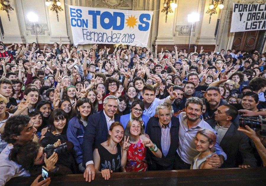 FOTO NA JUNTOS. Fern&aacute;ndez y Mujica.