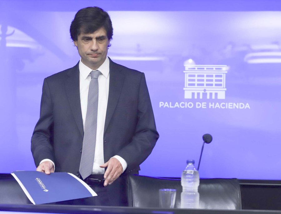 FOTO NA MINISTRO. Hern&aacute;n Lacunza durante la conferencia de prensa ofrecida ayer.