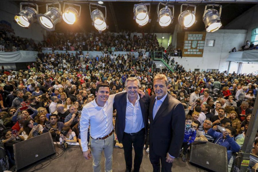 FOTO NA CAMPA&Ntilde;A. Fern&aacute;ndez en Bah&iacute;a Blanca.