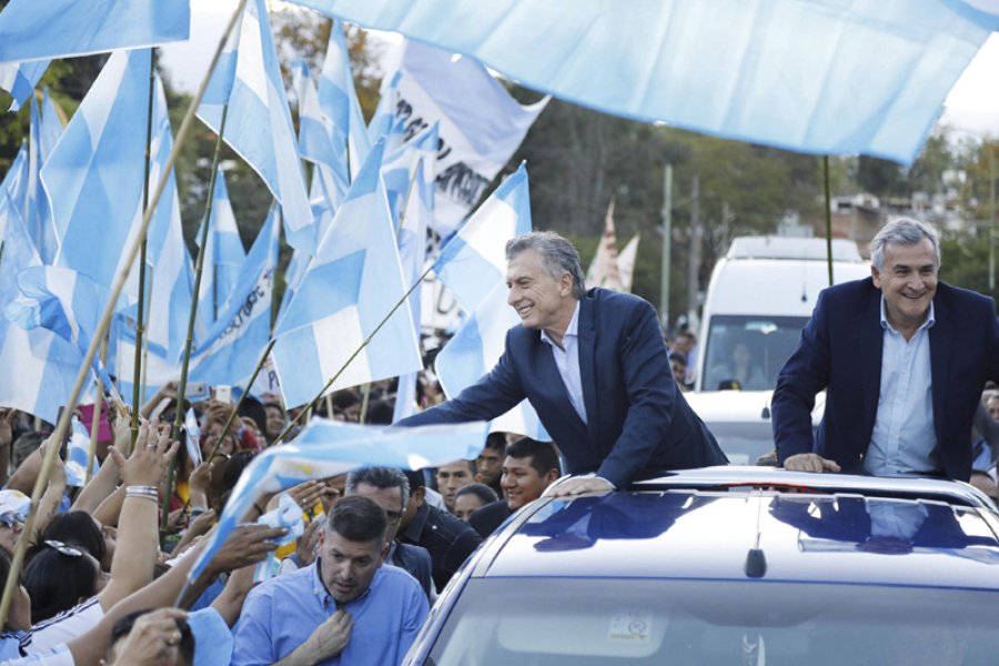 FOTO NA SI SE PUEDE. Masiva marcha en la capital juje&ntilde;a.