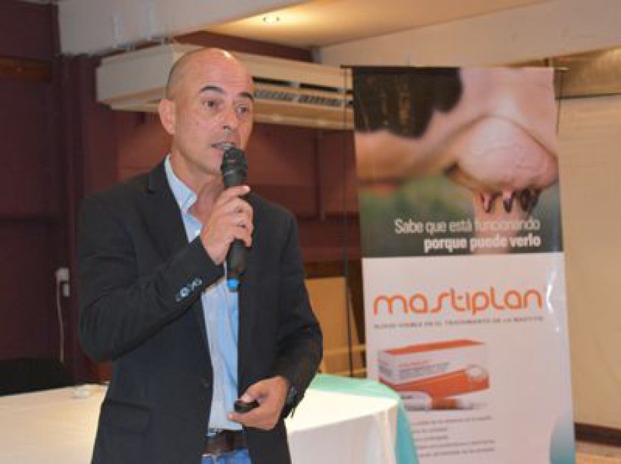 FOTO INTERNET GABRIEL CALDERON. Se refiri&oacute; a bondades de un nuevo producto. FOTO INTERNET SALVADOR DI STEFANO. Habl&oacute; de "d&oacute;lares" y "trabajo".