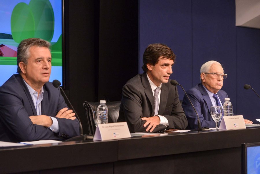 FOTO NA FUNCIONARIOS. Etchevehere, Lacunza y Todesca presentaron los resultados preliminares del Censo Agropecuario.