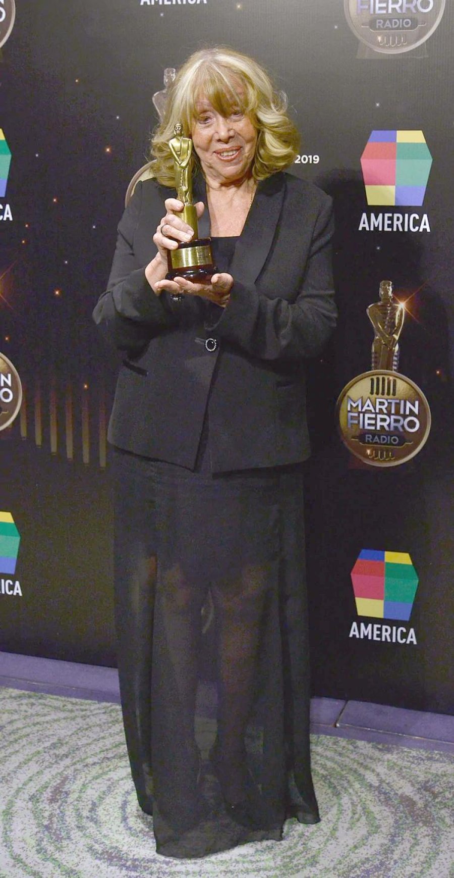 FOTO G. GAVOTTI// NORA PERLE./ Recibi&oacute; un merecido homenaje.