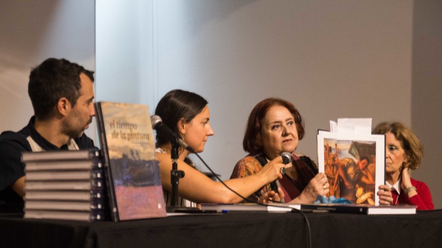 FOTO SCS// EN EL ROSA GALISTEO DE RODR&Iacute;GUEZ//Las autoridades durante la reciente presentaci&oacute;n del libro.