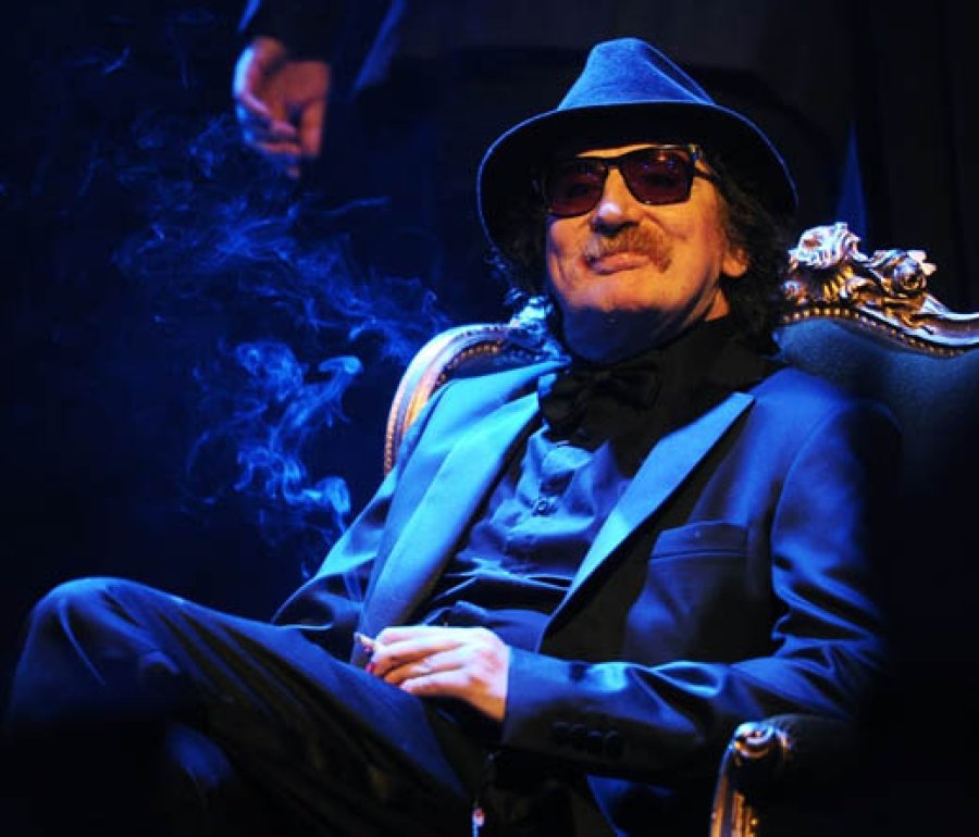 ARCHIVO MAESTRO. Charly Garc&iacute;a despu&eacute;s de un par de a&ntilde;os con presentaciones en teatros, vuelve al Cosqu&iacute;n Rock. FOTO G. SANCHEZ APLANADORA. Ricardo Mollo y Divididos regresan a las sierras cordobesas.