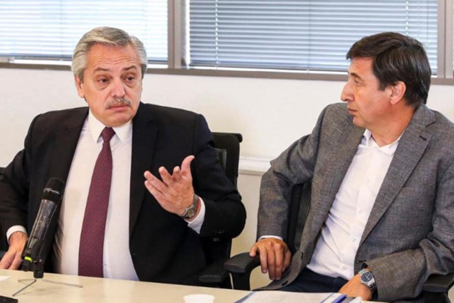 FOTO NA JUNTOS. Fern&aacute;ndez y Arroyo en la reuni&oacute;n del viernes.