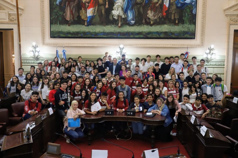 FOTO PRENSA RM// DIPUTADOS POR UN DIA/ Finaliz&oacute; el programa con la participaci&oacute;n de 1333 estudiantes y  la presentaci&oacute;n de 167 proyectos