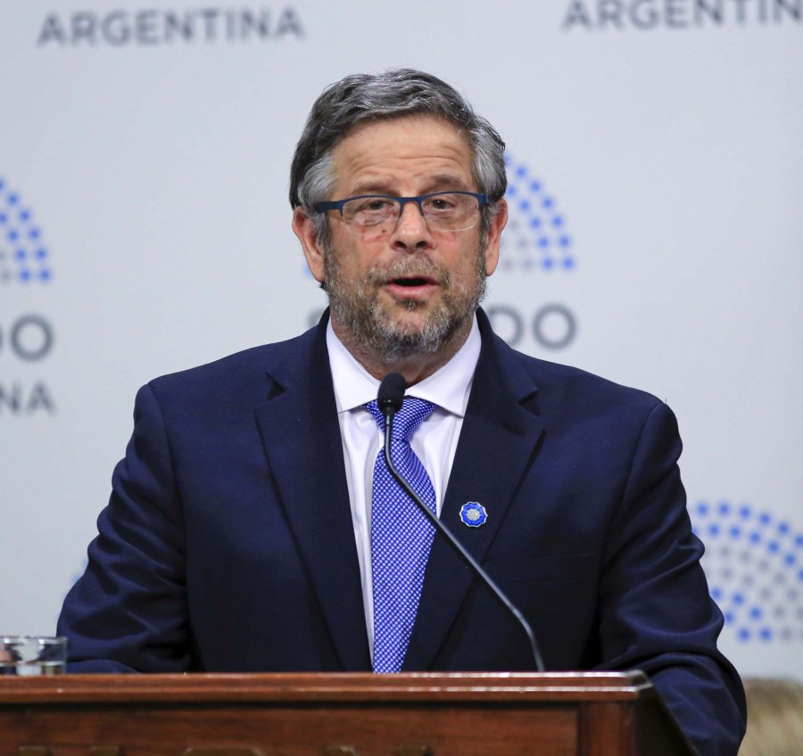 FOTO NA EX FUNCIONARIO. Desautorizado por Macri, Rubinstein present&oacute; su dimisi&oacute;n indeclinable.