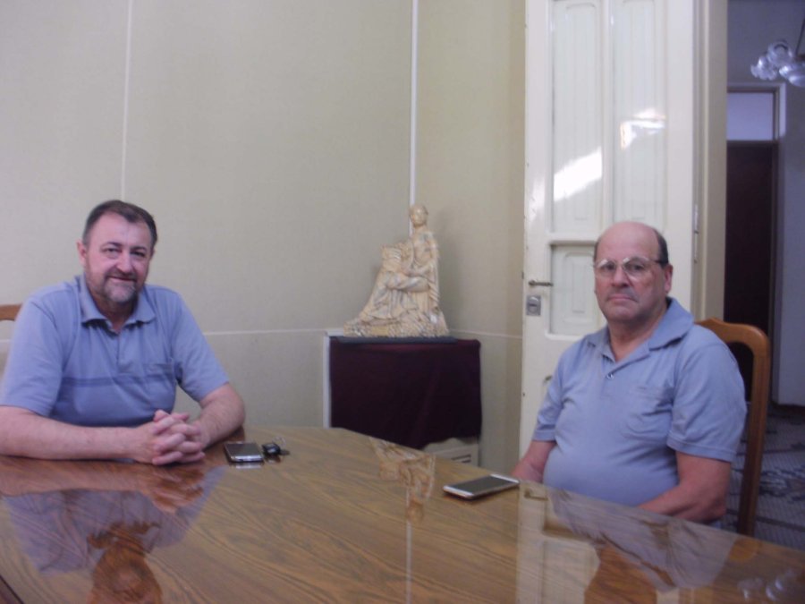 FOTO LA OPINION// DETALLES./ Fueron ofrecidos por Oscar Gareis y Jorge Fioramonte.