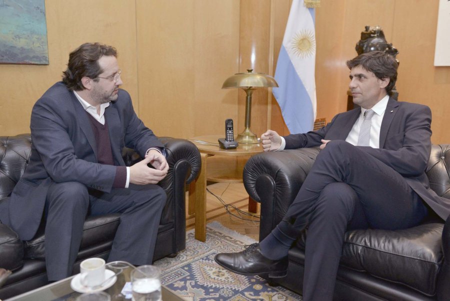 FOTO ARCHIVO. Lacunza junto a Marco Lavagna.