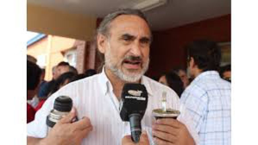 FOTO ARCHIVO LUIS BASTERRA. Ministro de Agricultura de la Naci&oacute;n. FOTO ARCHIVO CARLOS IANNIZZOTTO. Habl&oacute; de una decisi&oacute;n "acertada".