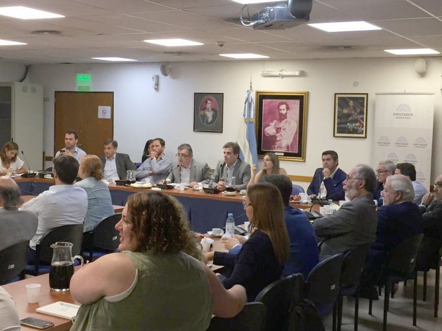 FOTO JUNTOS POR EL CAMBIO INTERBLOQUE. Anoche a las 22 hs. decidi&oacute; no presentar qu&oacute;rum.