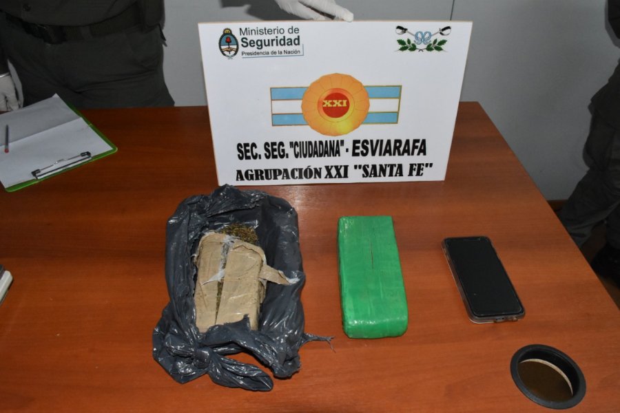 FOTO GNA LADRILLOS. La marihuana &ndash;presuntamente para narcomenudeo- pesaba 997 gramos.