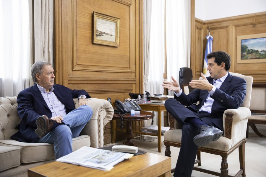 FOTO NA CASA ROSADA. El ministro De Pedro recibi&oacute; al gobernador cordob&eacute;s Schiaretti.