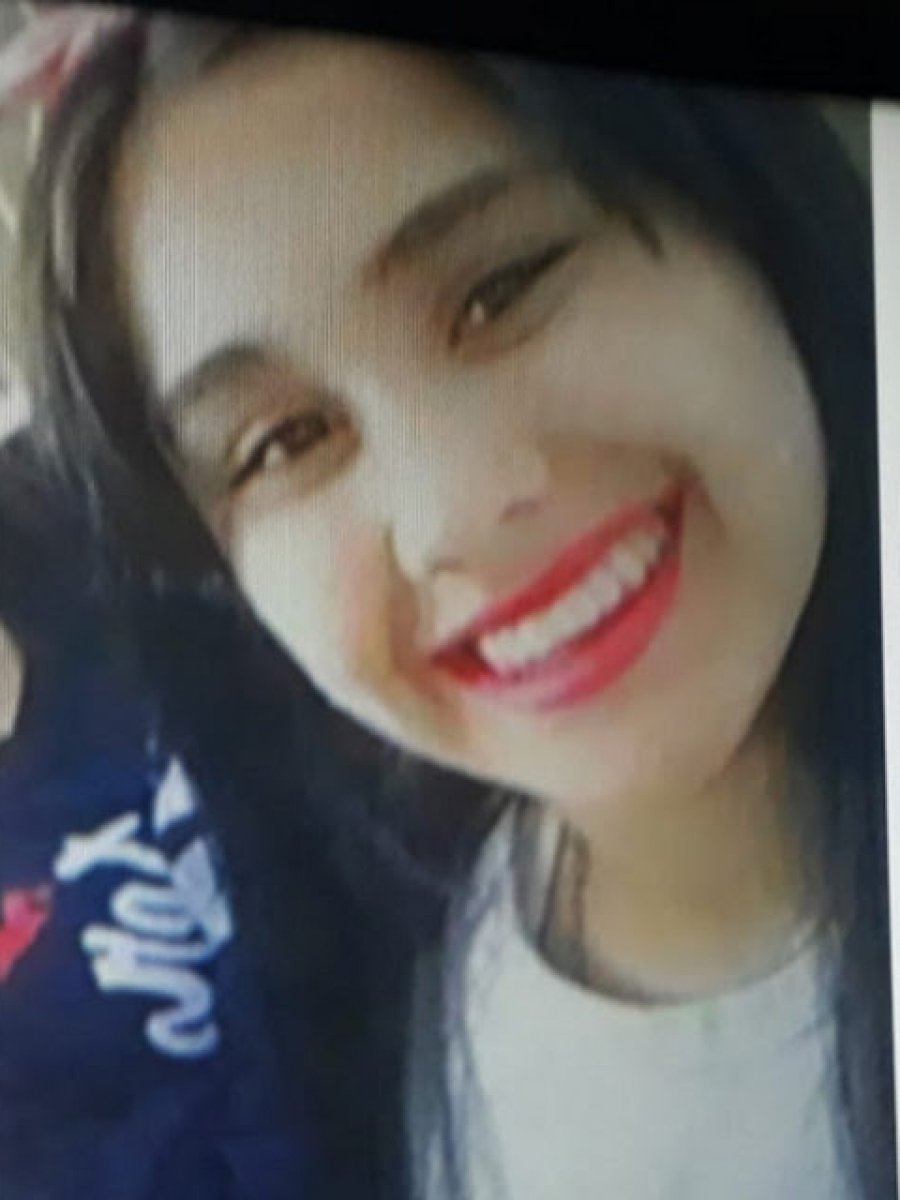 FOTO MIN. SEG. STA. FE NOELIA ALTAMIRANO Y LILIANA GUESNETT. Se solicita su paradero.