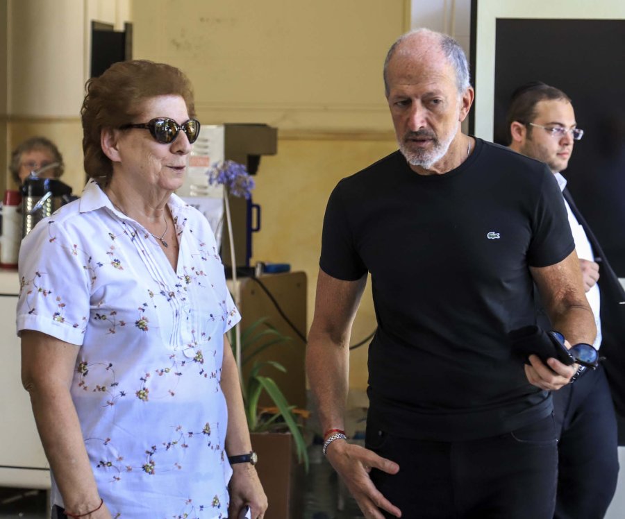 FOTO NA HOMENAJE. Jorge Knoblovits y la madre del fiscal Alberto Nisman, Sara Garfunkel.