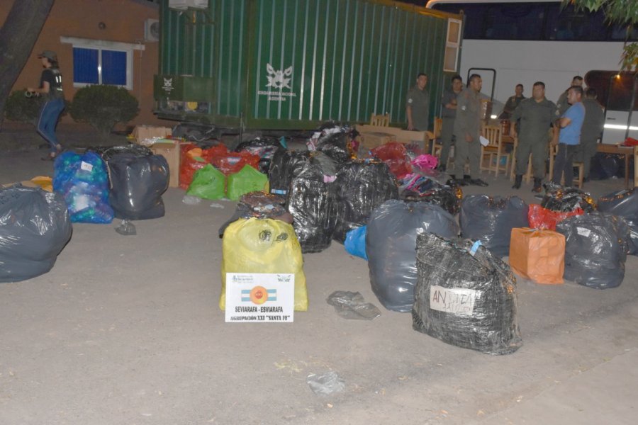 FOTO GNA EN EL &ldquo;CRUCE DE ATALIVA&rdquo;. Mercader&iacute;a extranjera sin declarar de tienda, calzado, bazar, jugueter&iacute;a y tabaco.