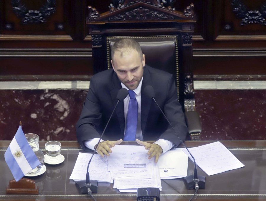 FOTO NA GUZMAN. El ministro admiti&oacute; que este a&ntilde;o no se podr&aacute; reducir el d&eacute;ficit fiscal.