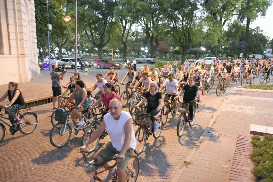FOTO CP// BICICLETEADA// La masiva participaci&oacute;n aport&oacute; &eacute;xito a la propuesta.