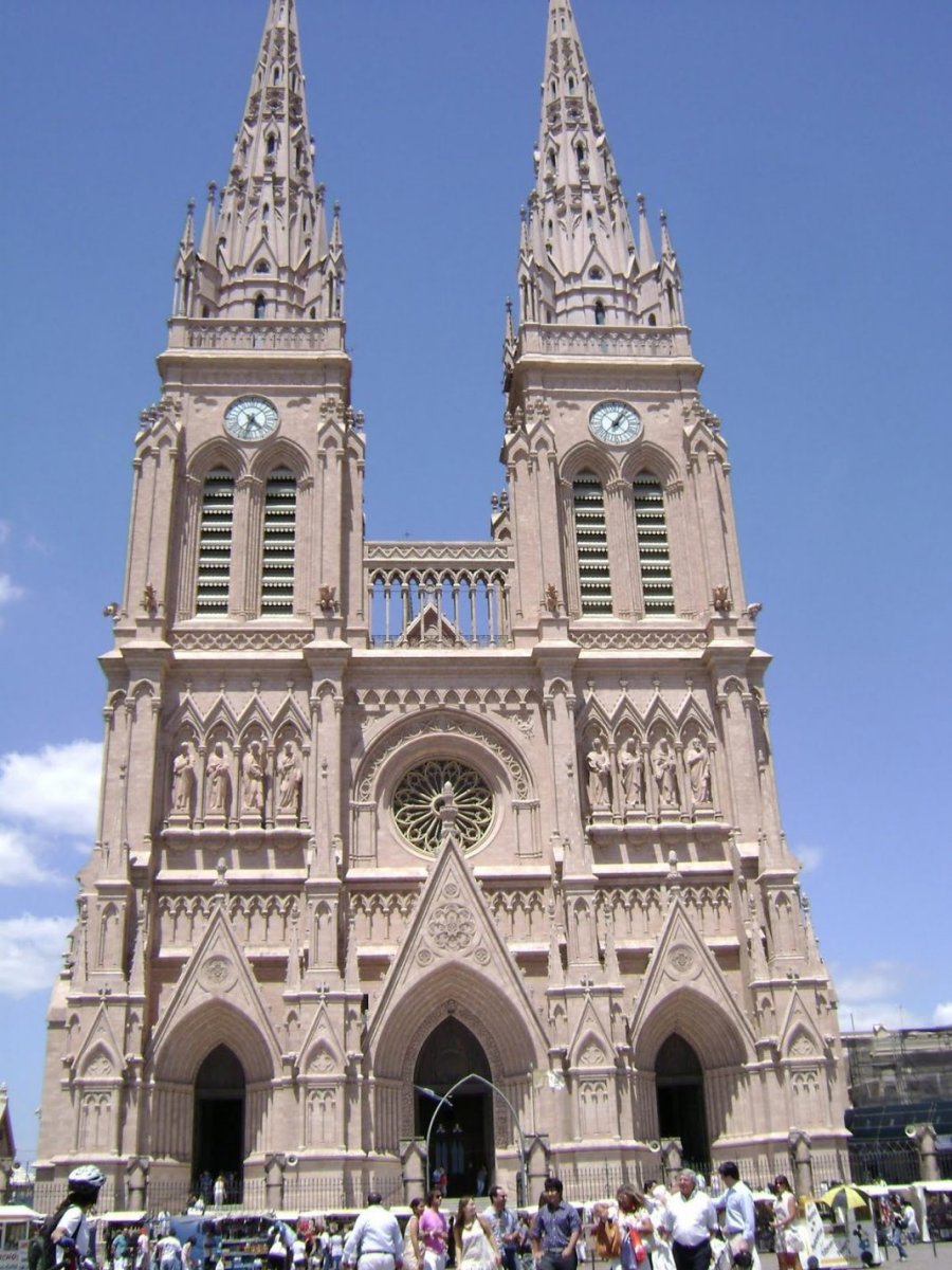FOTO ARCHIVO BASILICA DE LUJAN. El lugar elegido por la Iglesia.