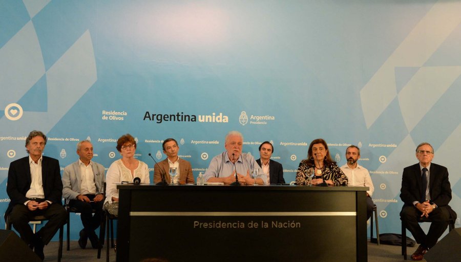 FOTO NA MINISTRO. Gin&eacute;s Gonz&aacute;lez Garc&iacute;a dijo que hubo "unanimidad" en el pedido.