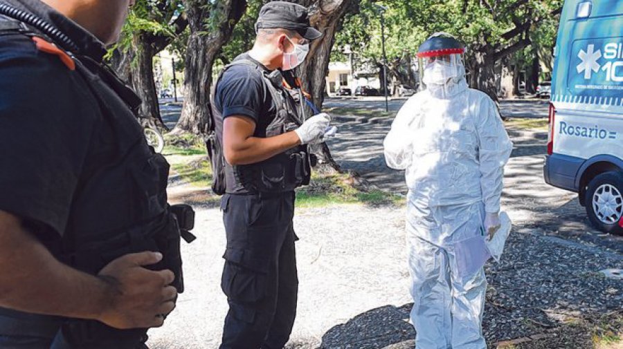 FOTO INTERNET UNA LABOR RIESGOSA. Es la que desempe&ntilde;an polic&iacute;as, y representantes de otras actividades en gran medida inherentes a la salud.  FOTO ARCHIVO PRECAUCIONES. Deben tomarlas los uniformados.