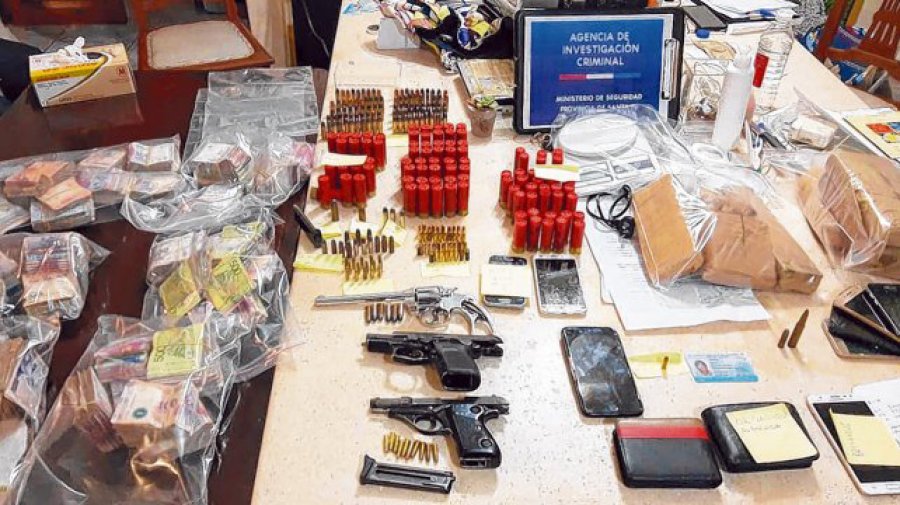 FOTO INTERNET LO SECUESTRADO, Fue mostrado por el personal policial actuante.