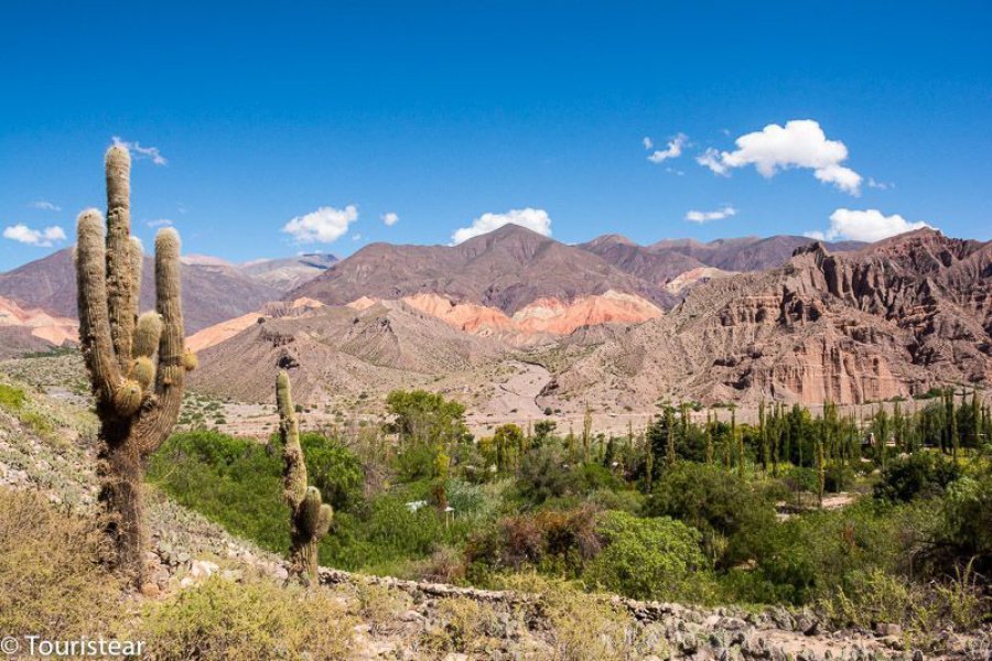 FOTO ARCHIVO// QUEBRADA DE HUMAHUACA// Cruzándola se llega al Valle de la Luna en Cusi Cusi. FOTO INMENDOZA// LA PAYUNIA// Paraíso de Volcanes en Mendoza.