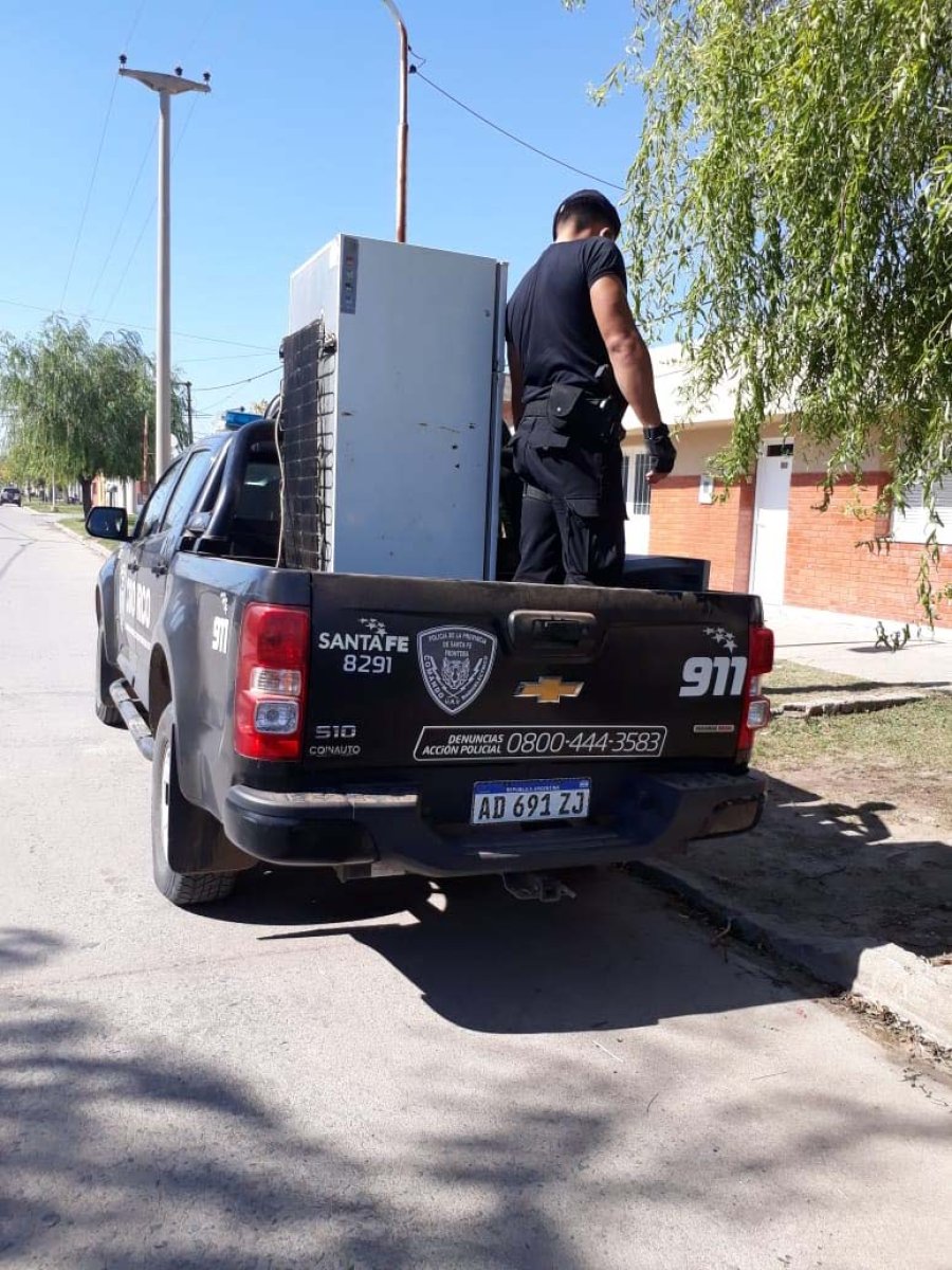 FOTO LA OPINION TRAS REQUISAS. En Frontera una heladera fue secuestrada y formar&iacute;a parte de un bot&iacute;n.