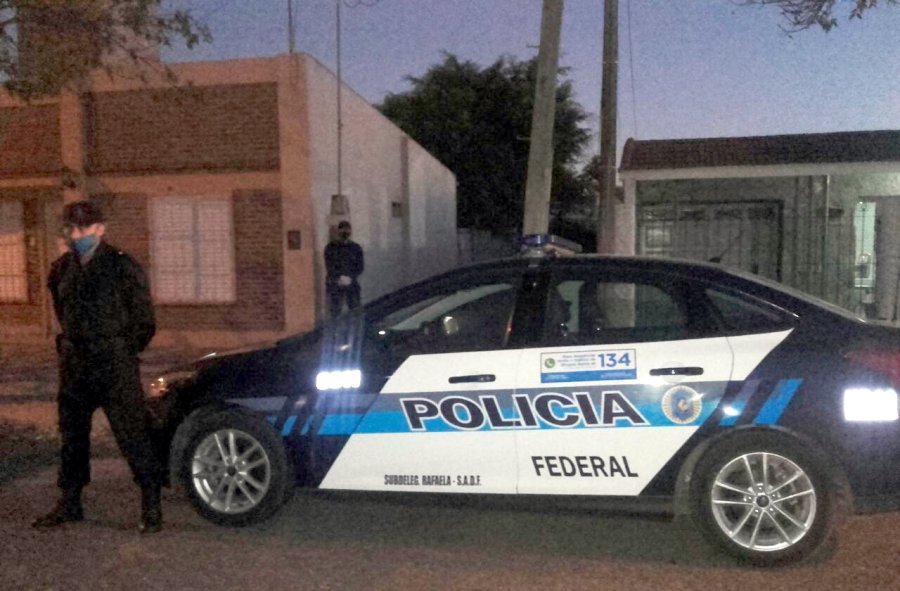 FOTO PFA POLICIA FEDERAL. Allan&oacute; propiedades en tres barrios de la ciudad.