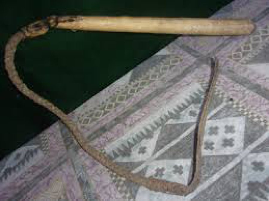 FOTO ARCHIVO REBENQUE. Elementos similares utilizaron dos maridos para castigar a sus esposas.