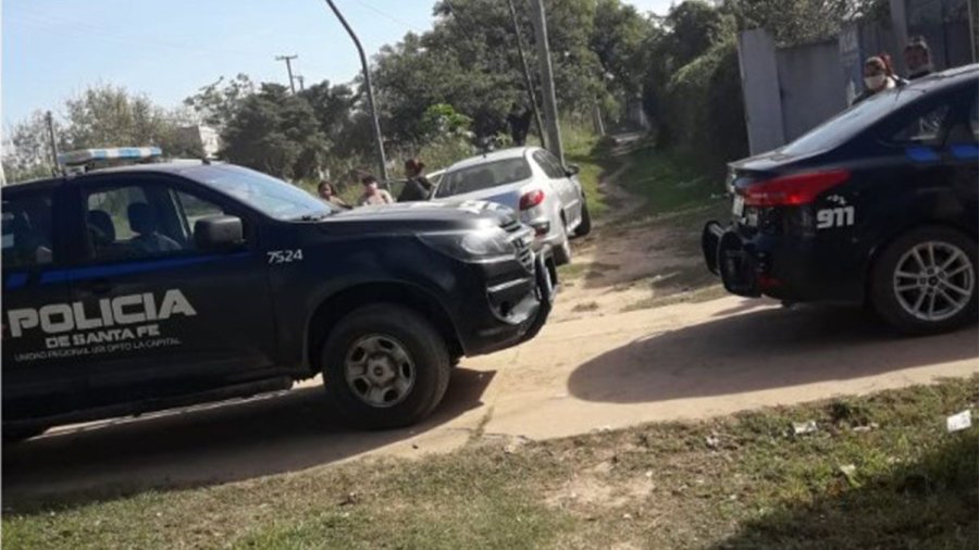 FOTO INTERNET ESCENARIO.  Polic&iacute;as detuvieron a un par, tras un incidente.