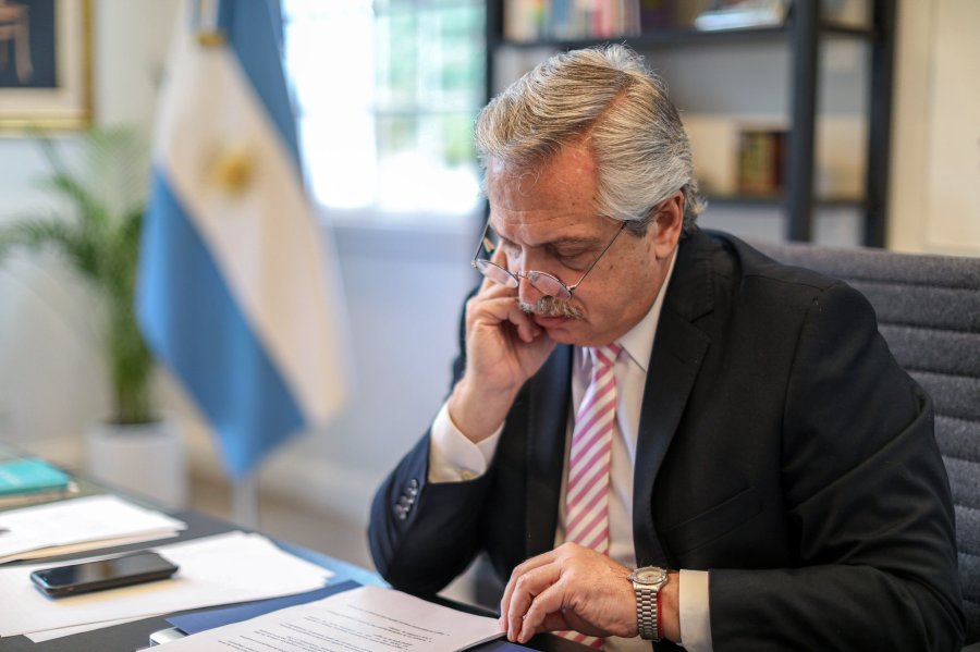 FOTO NA FERNANDEZ. El Presidente escribi&oacute; un mensaje dirigido al pa&iacute;s que fue publicado en su blog y redes sociales.