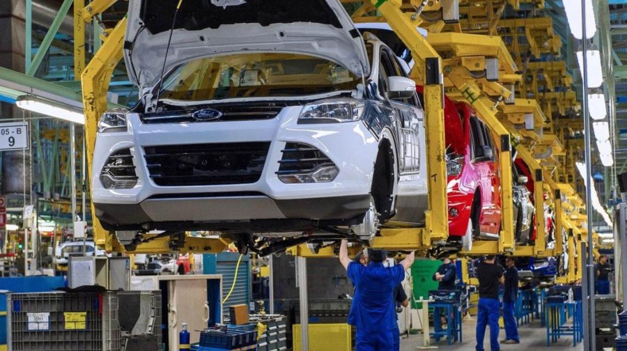 FOTO ARCHIVO AUTOMOTRICES. Hoy vuelven a trabajar en sus plantas industriales.