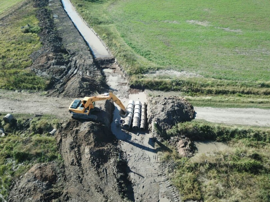 FOTO PRENSA COMUNA// CANAL LOS ALAMOS// Vista a&eacute;rea de las tareas que est&aacute;n ejecut&aacute;ndose.