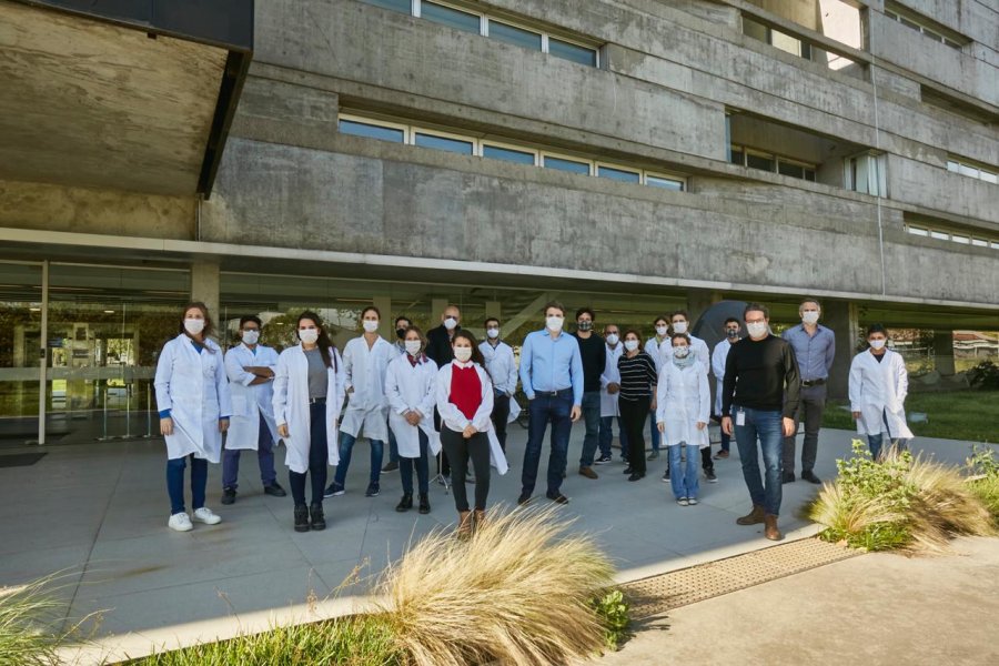FOTO NA EQUIPO. Los profesionales que intervinieron en el desarrollo del diagn&oacute;stico r&aacute;pido.