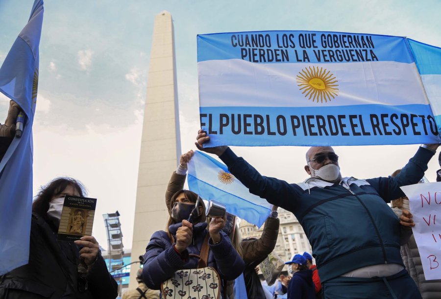 FOTO NA MOVILIZACION. En gran parte del país hubo movilizaciones con duras críticas al Gobierno nacional.