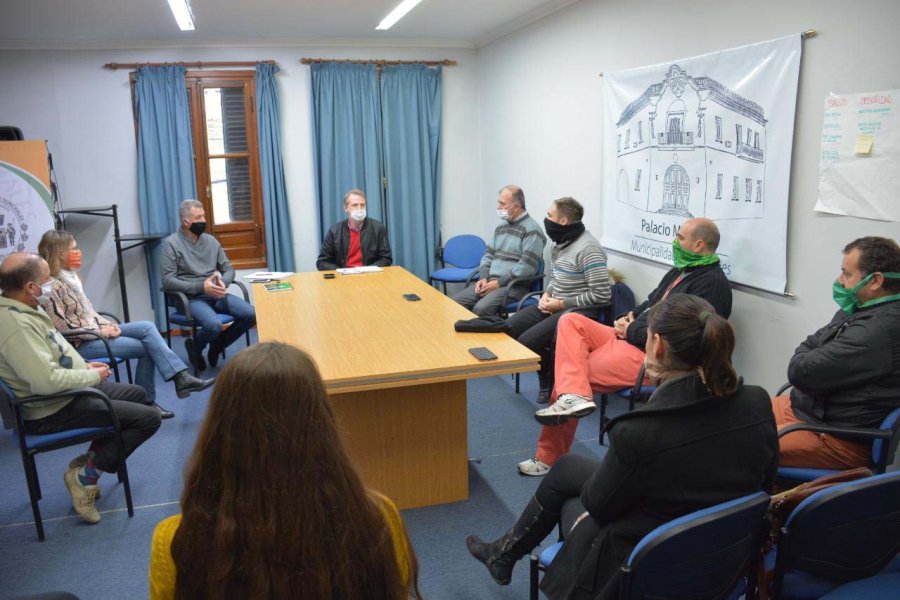 FOTO COMUNICACI&Oacute;N// ENCUENTRO/ Vista general de la reuni&oacute;n celebrada en el Municipio.