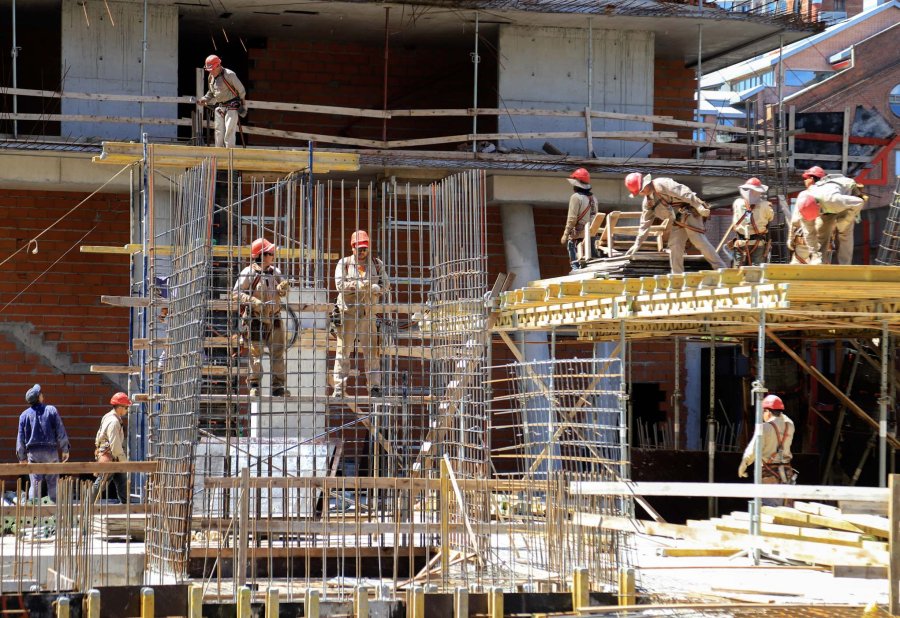 FOTO NA CONSTRUCCION. La pandemia afect&oacute; claramente la actividad del sector.