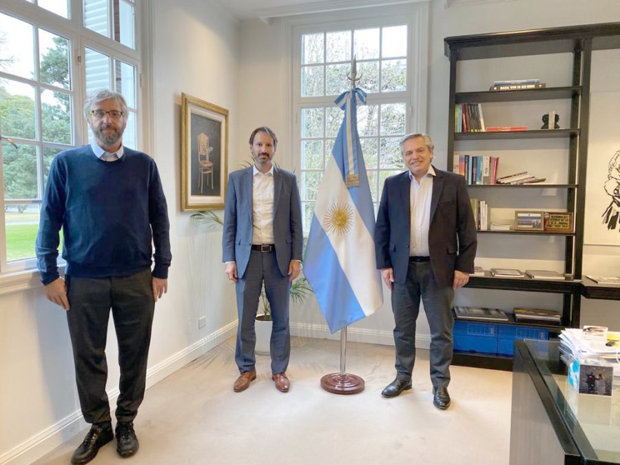 FOTO NA ANUNCIO. Polack, Vaquer y el presidente Fern&aacute;ndez.