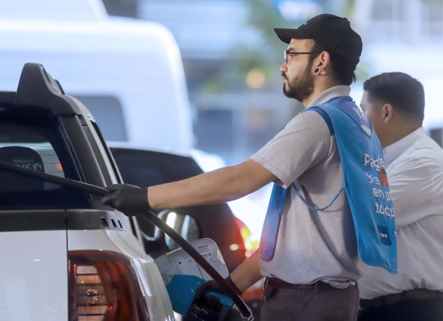 FOTO NA SURTIDORES. Desde el a&ntilde;o pasado que no aumentan los precios.