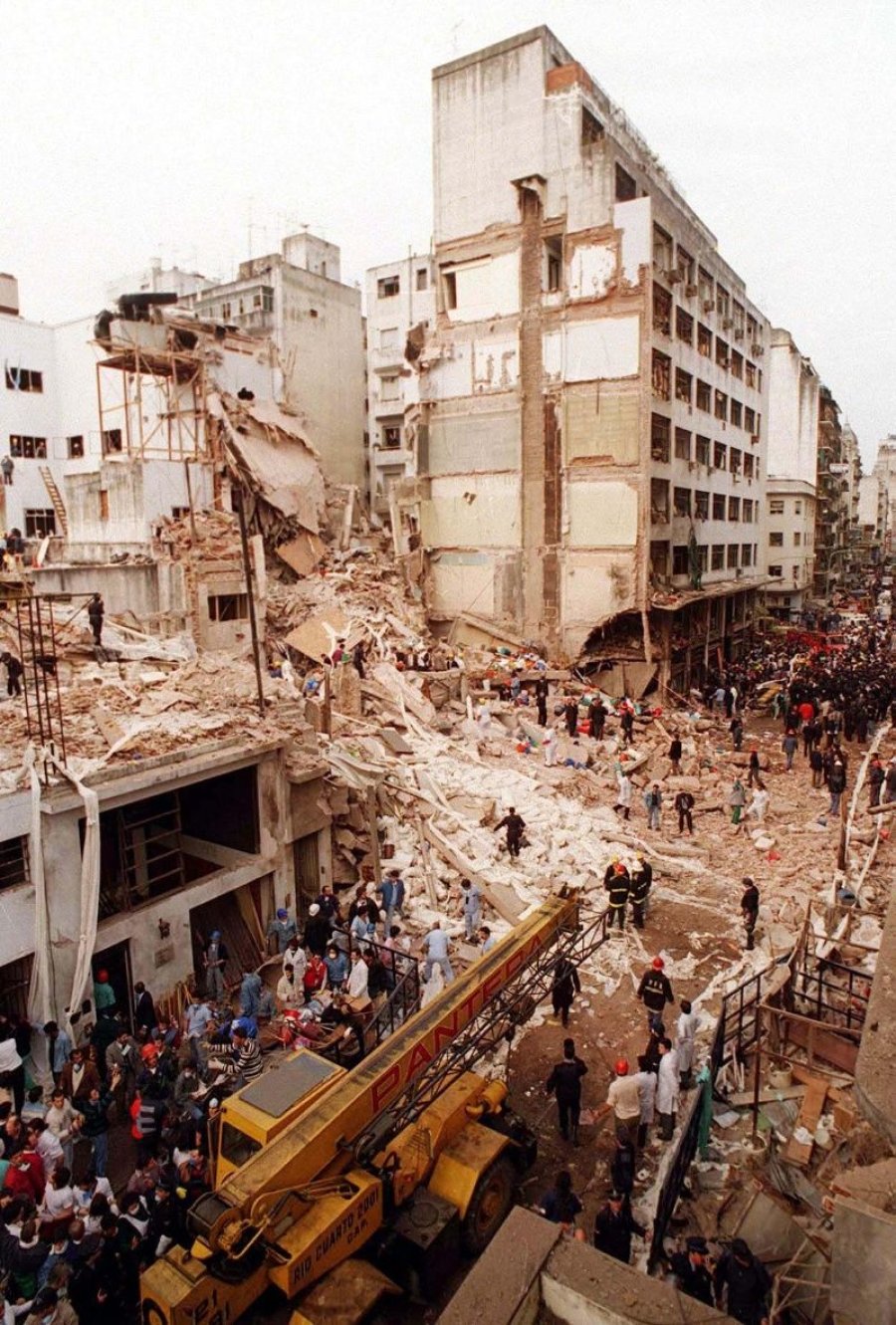 FOTO ARCHIVO VOLADURA. Se produjo el 18 de julio de 1994.