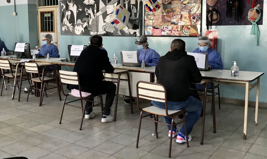 FOTO NA OPERATIVO DETECTAR. En el barrio de Flores.