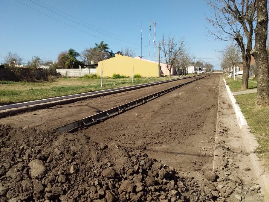 FOTO PRENSA COMUNA// COMPOSTAJE// Su realizaci&oacute;n apunta a reducir el volumen de basura. PAVIMENTO//En la continuidad de la obra fue ejecutada una cuadra de un plan de tres.