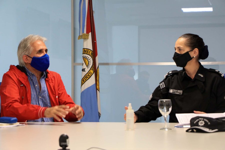 FOTO MIN. DE SEG. PRESENTACION. Particip&oacute; la subjefa de la UR II Jorgelina Llopart, y jefes y subjefes operacionales de la ciudad de Rosario.