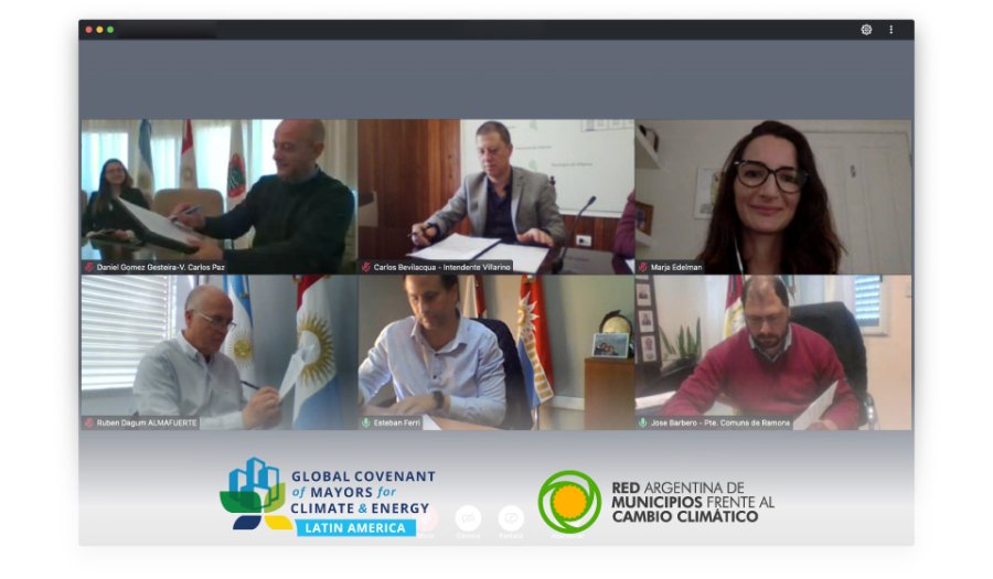 FOTO PRENSA COMUNA// PACTO GLOBAL// El instante en que fue suscripta la carta de intenci&oacute;n que posiciona a Ramona a nivel internacional. ALUMBRADO// Con el hidroelevador realizan tareas de mantenimiento.